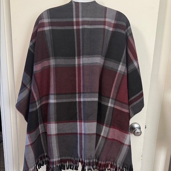 Rachel Roy Plaid Fringe Fleece Poncho - Picture 4 of 13